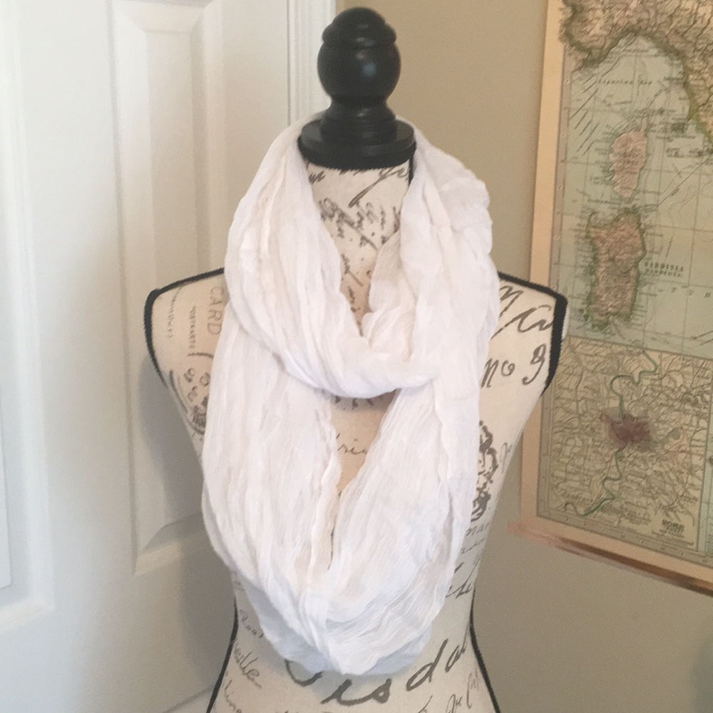 White infinity scarf